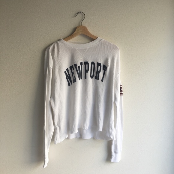 Brandy Melville Tops - Newport flag thermal